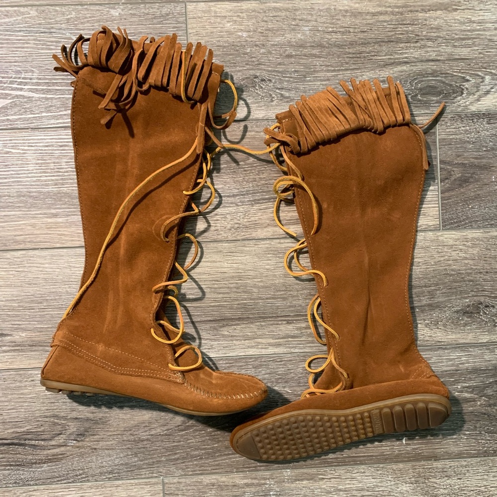 Minnetonka Moccasin Boots (8)
